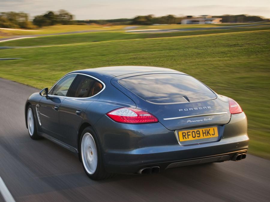  Porsche Panamera Turbo 2009 года  (UK) (фото 6 из 18)